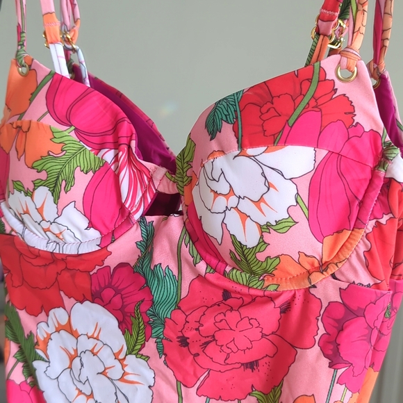 Trina Turk Sunny Bloom Underwire One Piece Swim Suit NWT - Picture 3 of 6